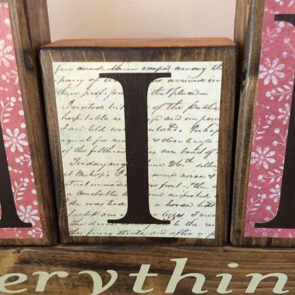 Wooden Block Decor “Family is everything” - Picture 5 of 11